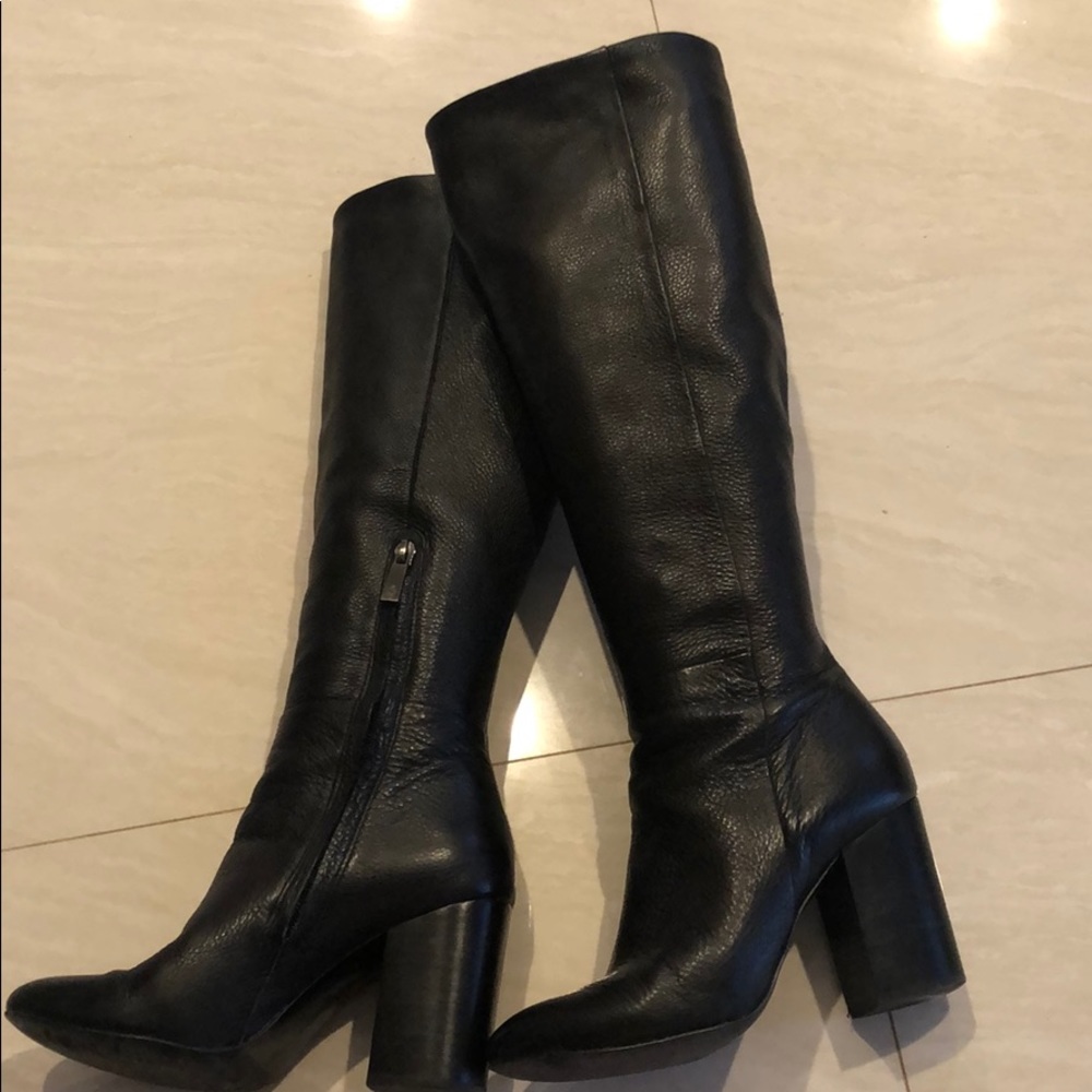 Kenneth Cole womens leather boots
